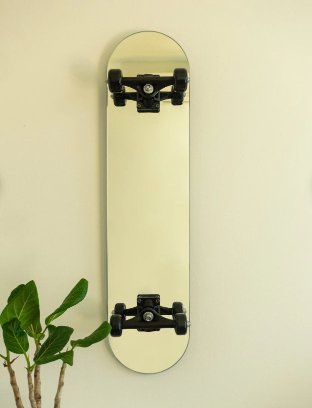 Skateboard mirror